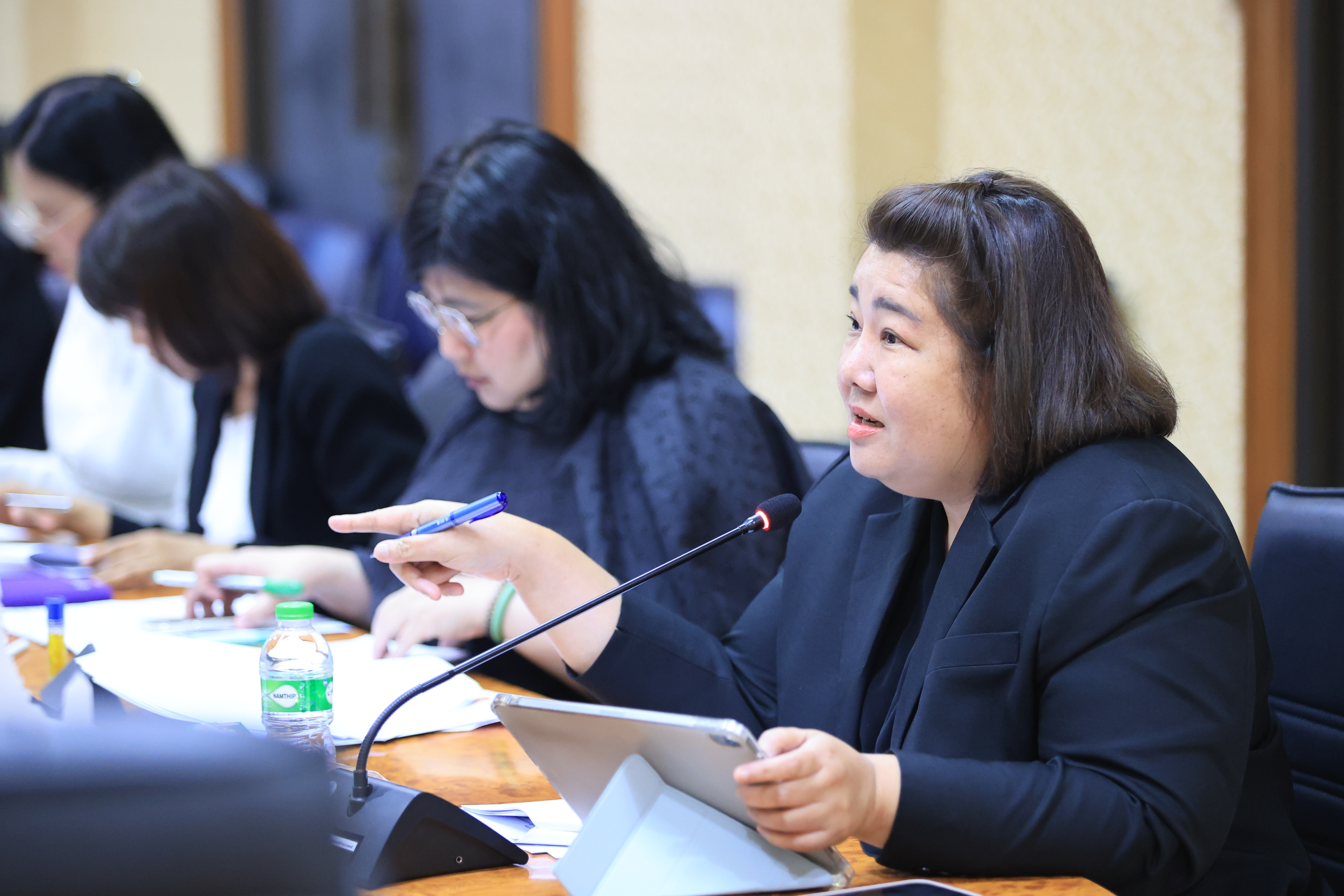 title - ประชุมคณะทำงานขับเคลื่อนการปฏิบัติตามพระราชบัญญัติการอำนวยความสะดวกในการพิจารณาอนุญาตและการให้บริการแก่ประชาชน พ.ศ. 2569 ครั้งที่ 1/2569 พร้อมประชุมผ่านระบบออนไลน์ GDCC Space Plus